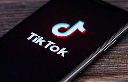 Ръководството на TikTok преговаря за продажбата на социалната мрежа